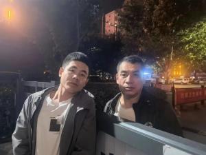 市文旅集團(tuán)一線戰(zhàn)“疫”之：古有木蘭替父從軍，今有老翁代子抗“疫”——集團(tuán)員工父子王小強(qiáng)、王浩的抗“疫”故事