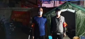 市文旅集團(tuán)一線戰(zhàn)“疫”之：黨旗飄揚(yáng)在門外，黨旗扎根在心里，53歲和35歲黨員成絕佳搭檔