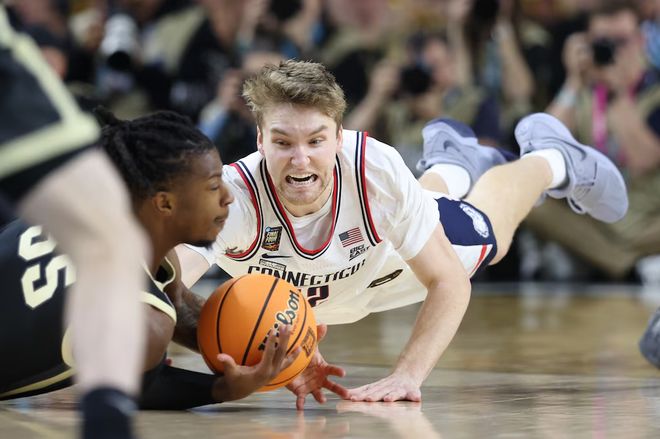 聰明的球員，不是教練教出來(lái)的