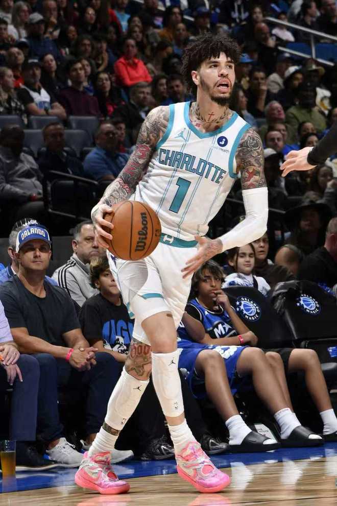 大爆冷！黃蜂8人上雙27分大勝魔術 三球16+6+7班凱羅23分